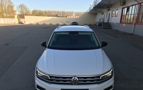 Volkswagen Tiguan II, 2017 год, 2 490 000 рублей, 17 фотография
