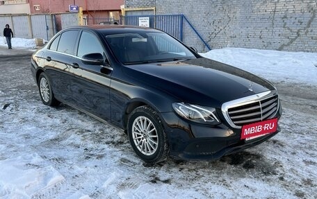 Mercedes-Benz E-Класс, 2017 год, 2 200 000 рублей, 5 фотография