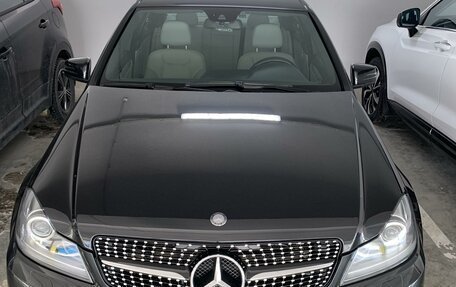Mercedes-Benz C-Класс, 2012 год, 2 040 000 рублей, 1 фотография