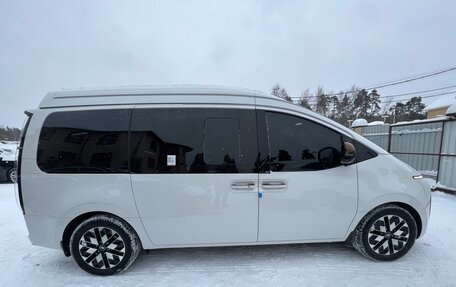 Hyundai Staria, 2022 год, 9 500 000 рублей, 6 фотография