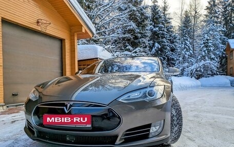 Tesla Model S I, 2016 год, 3 100 000 рублей, 2 фотография