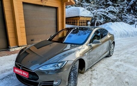 Tesla Model S I, 2016 год, 3 100 000 рублей, 5 фотография