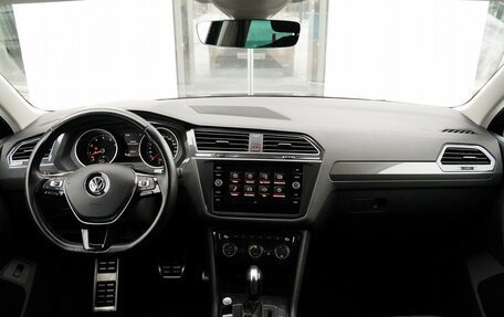 Volkswagen Tiguan II, 2020 год, 2 449 000 рублей, 13 фотография