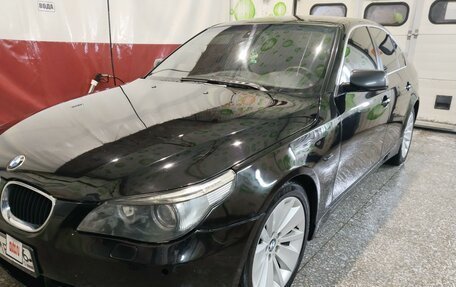 BMW 5 серия, 2004 год, 810 000 рублей, 9 фотография