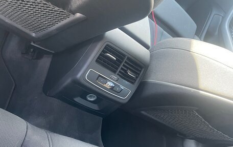 Audi A4, 2018 год, 2 280 000 рублей, 8 фотография