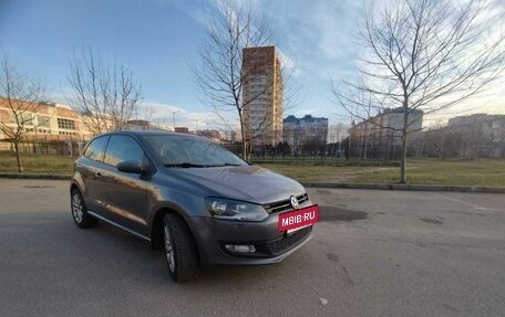 Volkswagen Polo VI (EU Market), 2010 год, 890 000 рублей, 2 фотография