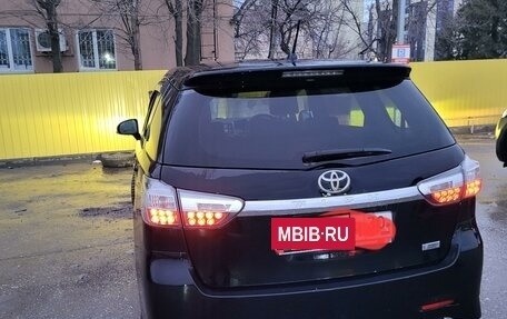 Toyota Wish II, 2012 год, 1 390 000 рублей, 6 фотография