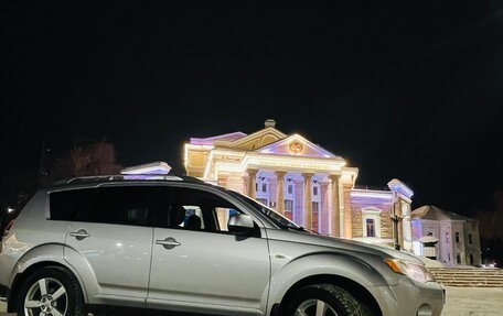 Mitsubishi Outlander III рестайлинг 3, 2008 год, 1 400 000 рублей, 10 фотография
