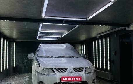 Mitsubishi Outlander III рестайлинг 3, 2008 год, 1 400 000 рублей, 18 фотография
