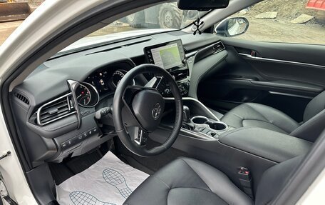 Toyota Camry, 2021 год, 3 700 000 рублей, 9 фотография