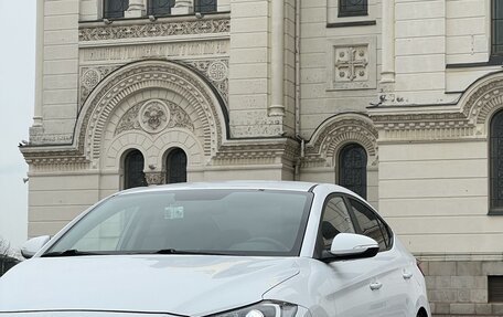Hyundai Avante, 2017 год, 1 690 000 рублей, 5 фотография