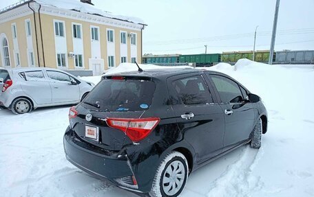 Toyota Vitz, 2019 год, 1 300 000 рублей, 11 фотография