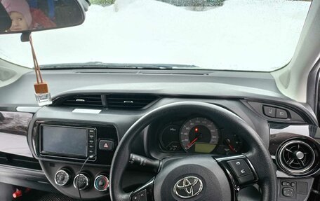 Toyota Vitz, 2019 год, 1 300 000 рублей, 13 фотография