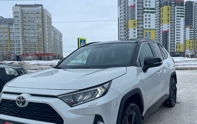 Toyota RAV4, 2021 год, 4 400 000 рублей, 1 фотография