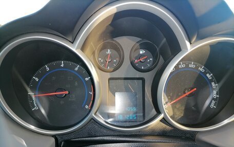 Chevrolet Cruze II, 2011 год, 930 000 рублей, 5 фотография