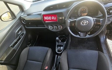 Toyota Vitz, 2018 год, 1 035 000 рублей, 4 фотография