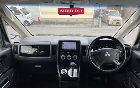 Mitsubishi Delica D:5 I, 2018 год, 2 390 000 рублей, 9 фотография