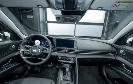 Hyundai Elantra, 2024 год, 3 650 000 рублей, 8 фотография