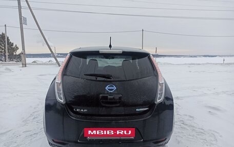 Nissan Leaf I, 2016 год, 900 000 рублей, 2 фотография