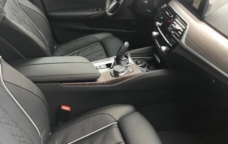 BMW 5 серия, 2018 год, 4 850 000 рублей, 4 фотография
