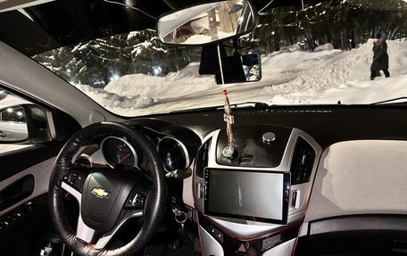 Chevrolet Cruze II, 2013 год, 980 000 рублей, 8 фотография
