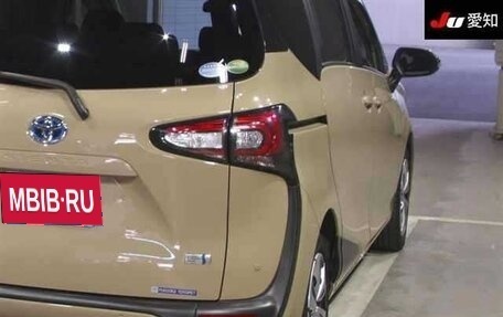 Toyota Sienta II, 2019 год, 1 030 000 рублей, 3 фотография