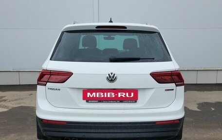Volkswagen Tiguan II, 2018 год, 2 720 000 рублей, 5 фотография