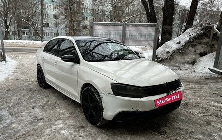 Volkswagen Jetta VI, 2013 год, 730 000 рублей, 2 фотография