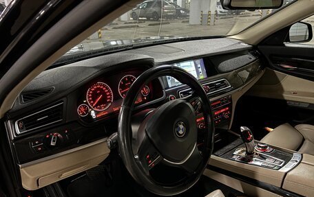 BMW 7 серия, 2011 год, 1 800 000 рублей, 16 фотография