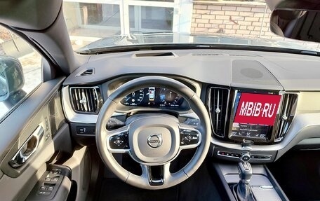 Volvo XC60 II, 2019 год, 3 990 000 рублей, 10 фотография