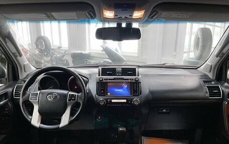 Toyota Land Cruiser Prado 150 рестайлинг 2, 2015 год, 3 850 000 рублей, 15 фотография