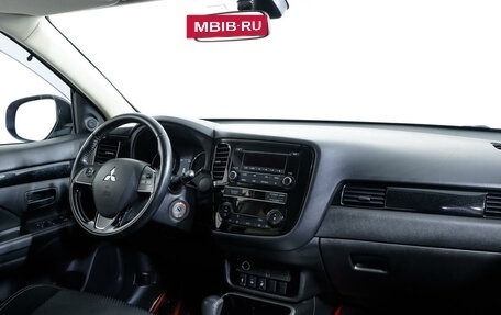 Mitsubishi Outlander III рестайлинг 3, 2019 год, 2 299 000 рублей, 9 фотография