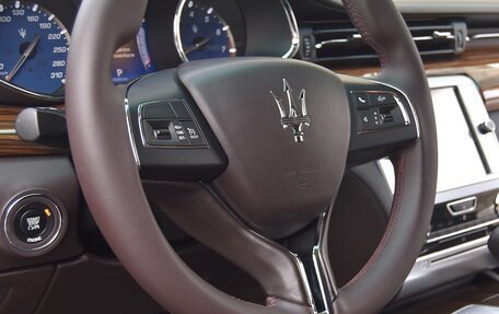 Maserati Quattroporte VI, 2013 год, 4 500 000 рублей, 13 фотография
