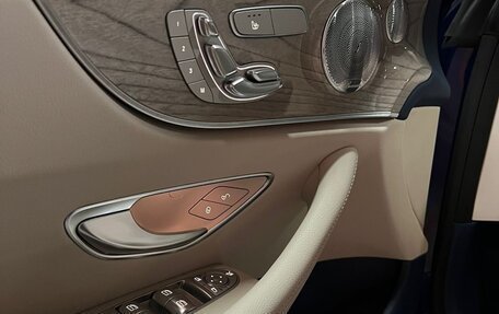 Mercedes-Benz E-Класс, 2019 год, 5 200 000 рублей, 13 фотография