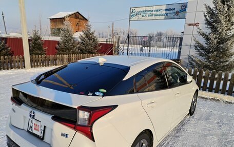 Toyota Prius IV XW50, 2019 год, 2 397 000 рублей, 3 фотография