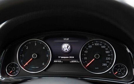 Volkswagen Touareg III, 2013 год, 2 149 000 рублей, 20 фотография