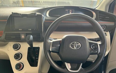 Toyota Sienta II, 2017 год, 1 300 000 рублей, 11 фотография