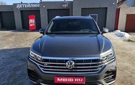 Volkswagen Touareg III, 2019 год, 5 850 000 рублей, 3 фотография