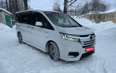 Honda Stepwgn IV, 2018 год, 2 650 000 рублей, 1 фотография
