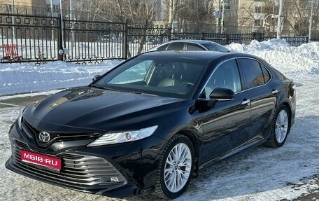 Toyota Camry, 2018 год, 3 170 000 рублей, 1 фотография
