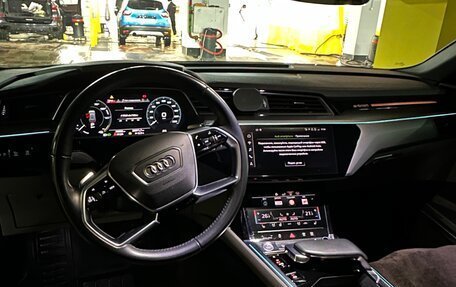 Audi e-tron I, 2019 год, 5 900 000 рублей, 6 фотография
