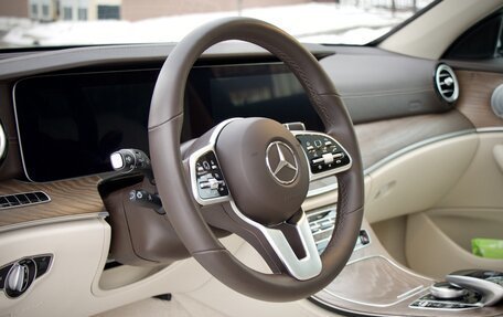 Mercedes-Benz E-Класс, 2019 год, 6 000 000 рублей, 8 фотография