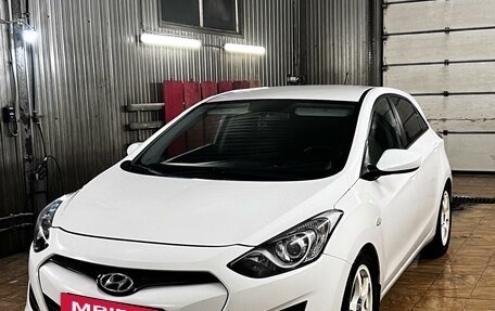 Hyundai i30 II рестайлинг, 2012 год, 950 000 рублей, 2 фотография