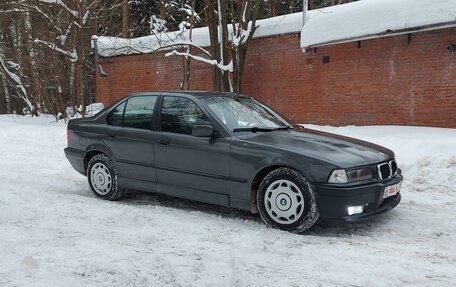 BMW 3 серия, 1992 год, 310 000 рублей, 3 фотография