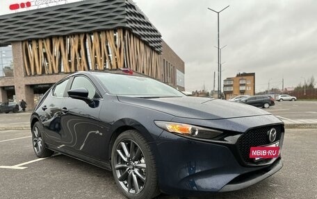 Mazda 3, 2019 год, 1 870 000 рублей, 3 фотография