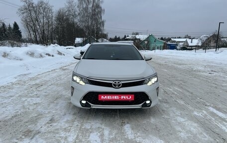 Toyota Camry, 2017 год, 2 690 000 рублей, 2 фотография