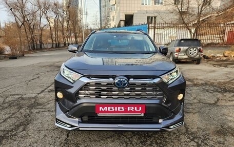 Toyota RAV4, 2019 год, 3 900 000 рублей, 4 фотография