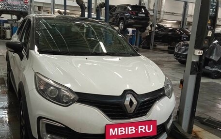 Renault Kaptur I рестайлинг, 2017 год, 1 712 000 рублей, 2 фотография