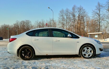 Opel Astra J, 2013 год, 990 000 рублей, 8 фотография