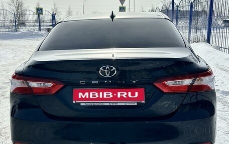 Toyota Camry, 2018 год, 2 770 000 рублей, 3 фотография